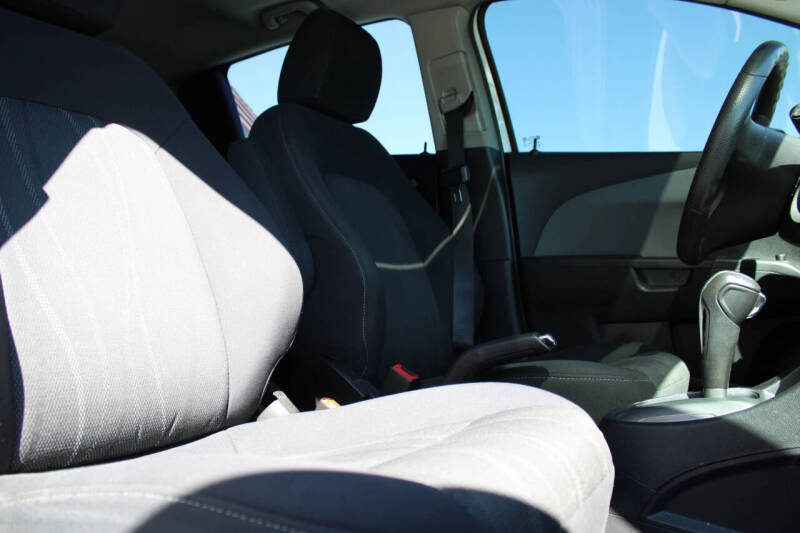 2014 Chevrolet Sonic LT Auto