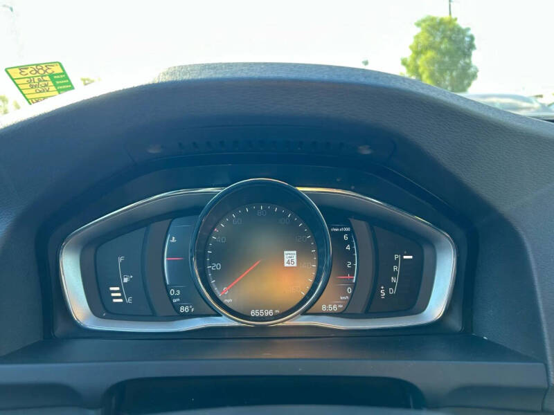 2016 Volvo V60 T5 Drive-E Platinum