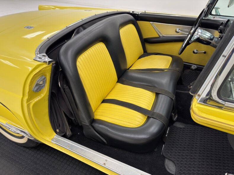 1955 Ford Thunderbird