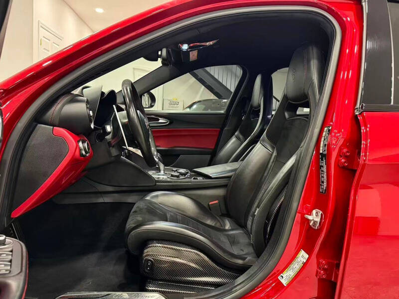 2017 Alfa Romeo Giulia Quadrifoglio