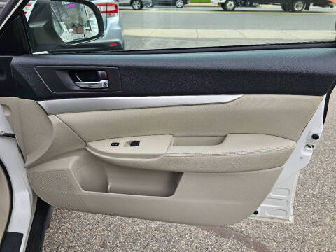 2010 Subaru Outback 2.5i Premium