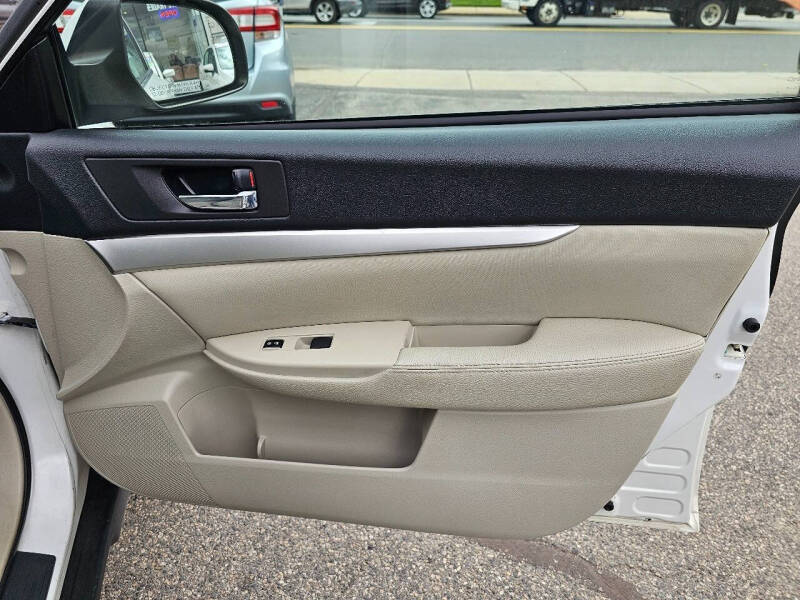 2010 Subaru Outback 2.5i Premium