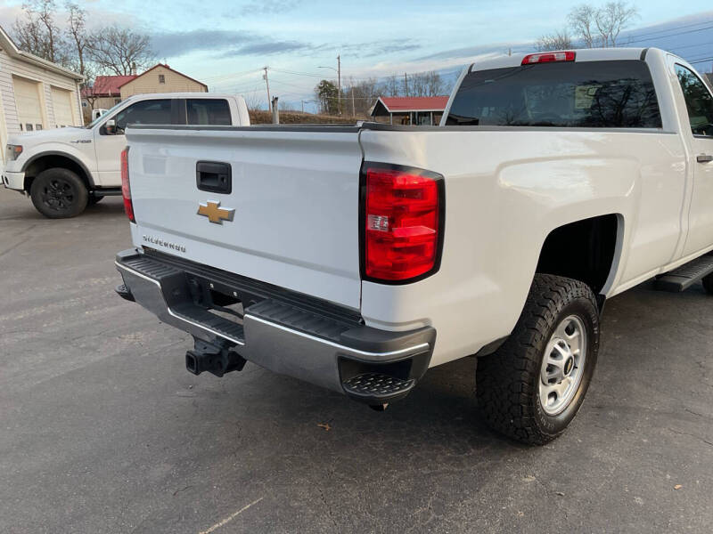 2017 Chevrolet Silverado 2500HD Work Truck photo 9