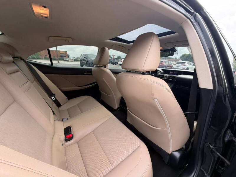 2019 Lexus IS 300