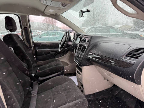 2015 Dodge Grand Caravan American Value Package