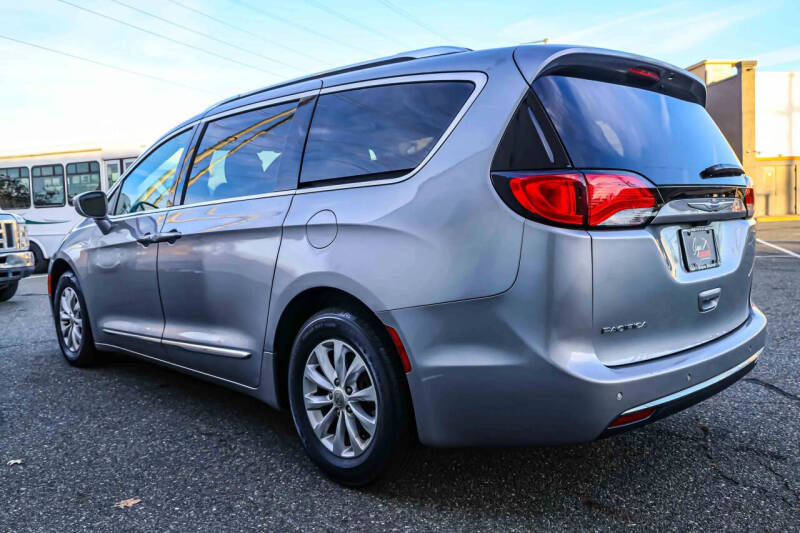 2018 Chrysler Pacifica Touring L