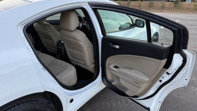 2012 Dodge Charger SE