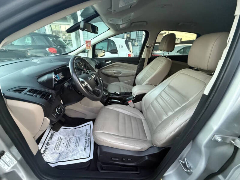 2017 Ford C-MAX Hybrid Titanium