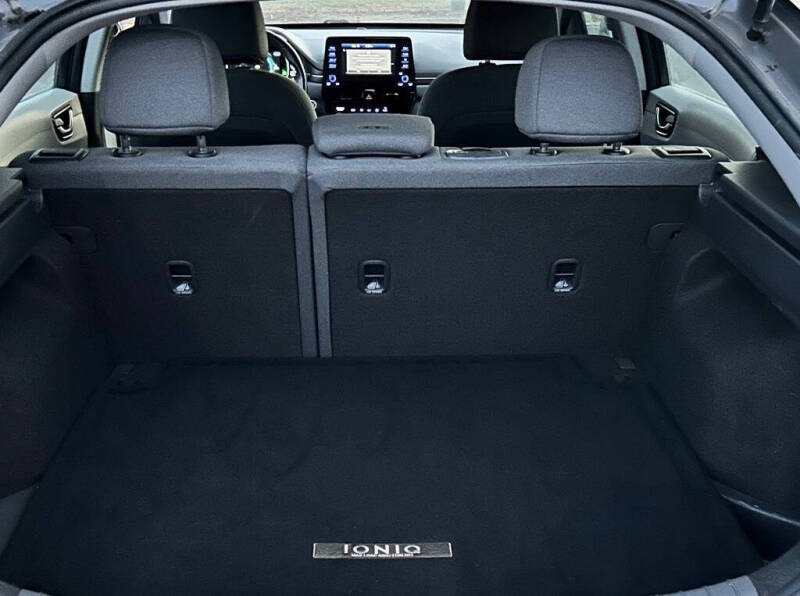 2020 Hyundai Ioniq Hybrid SE