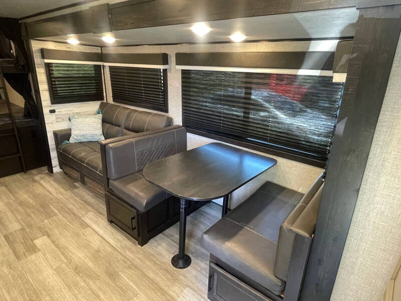 2022 Jayco Jay Feather