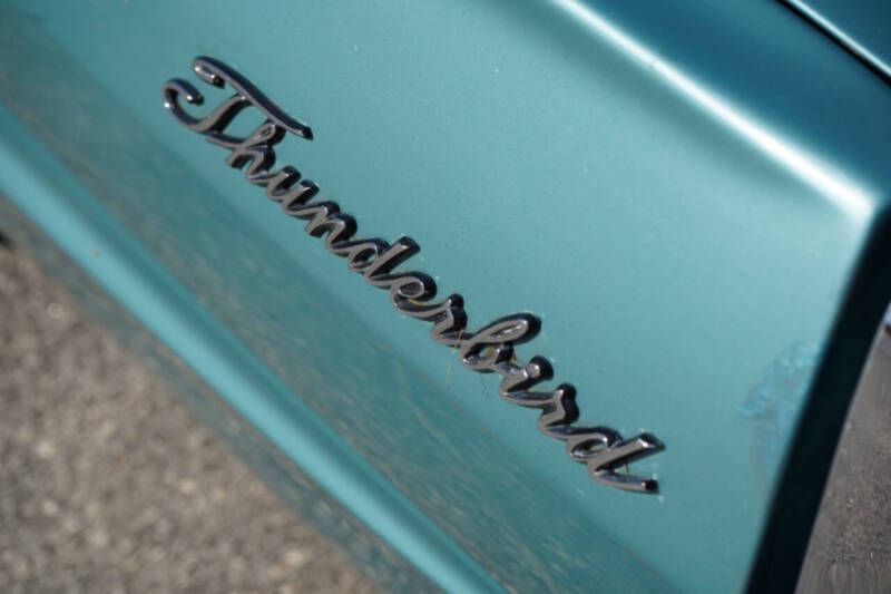 1964 Ford Thunderbird