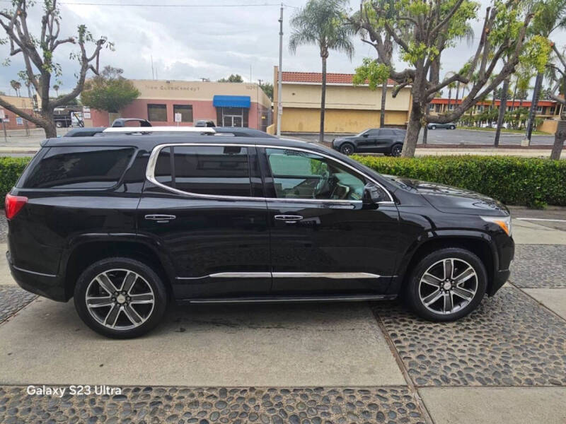 2017 GMC Acadia Denali