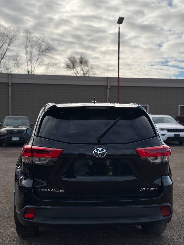 2019 Toyota Highlander for sale at Summit Auto in Blaine, MN