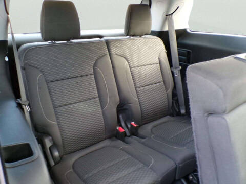 2017 GMC Acadia SLE-2