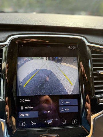 2016 Volvo XC90 T6 Momentum