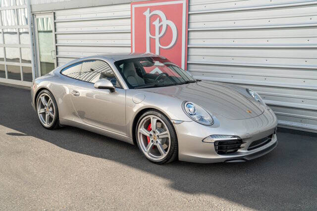 2012 Porsche 911 39