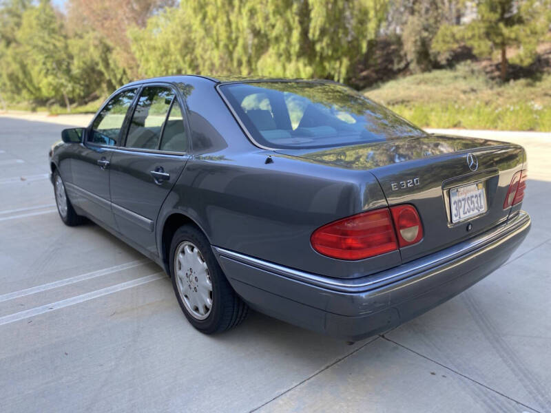 1996 Mercedes-Benz E-Class E 320