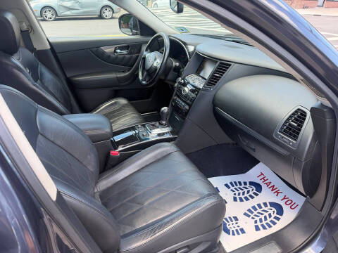2011 Infiniti FX35