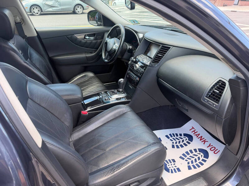 2011 Infiniti FX35
