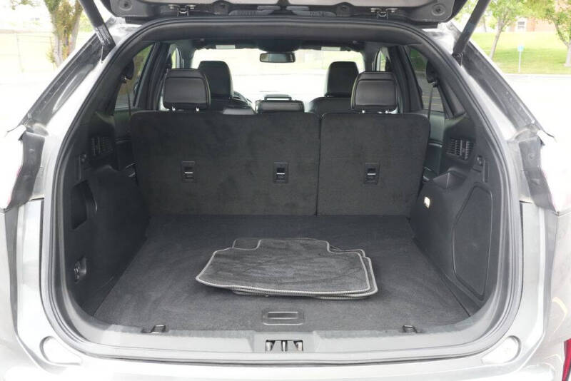 2022 Ford Edge ST