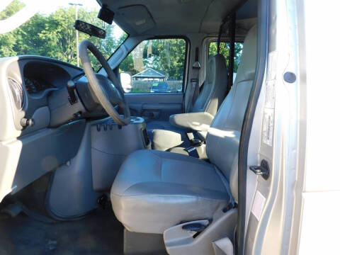 2003 Ford E-Series E-250