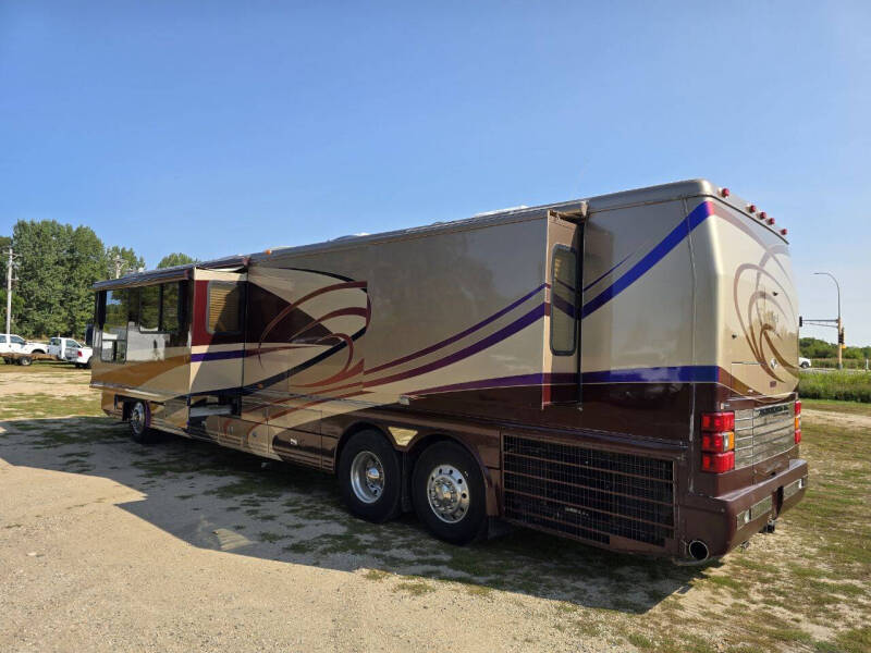 2004 Country Coach Magna
