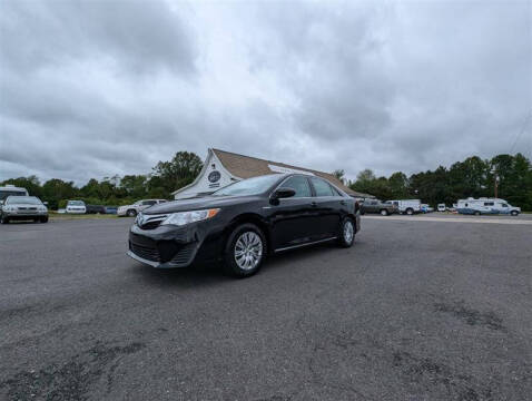 2014 Toyota Camry Hybrid LE
