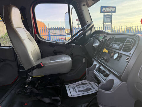 2017 Freightliner M2 106