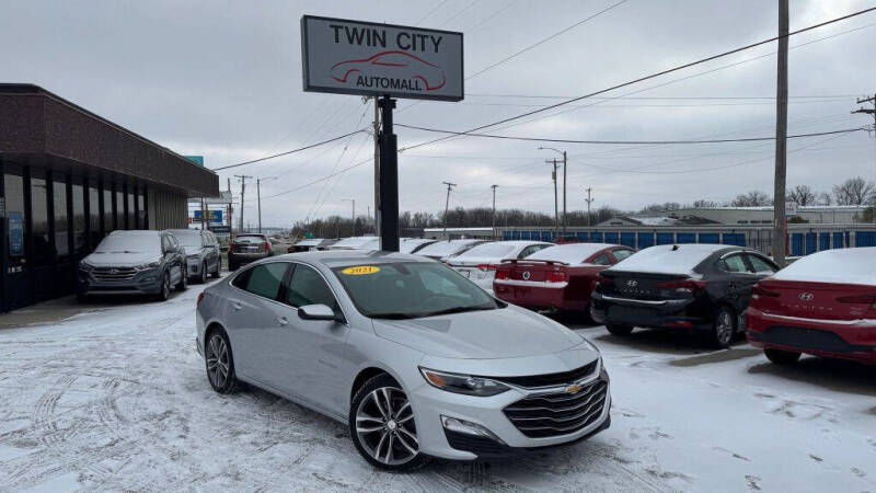 2021 Chevrolet Malibu for sale at TWIN CITY AUTO MALL in Bloomington IL