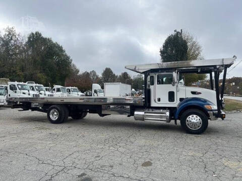 2009 Peterbilt 335
