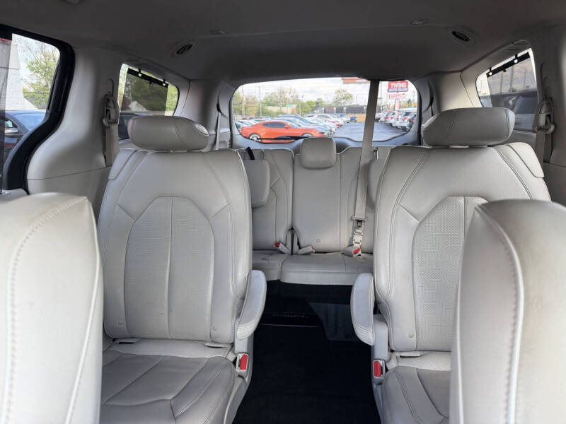 2018 Chrysler Pacifica Touring L Plus
