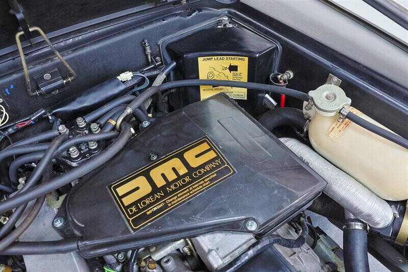 1982 DeLorean DMC-12