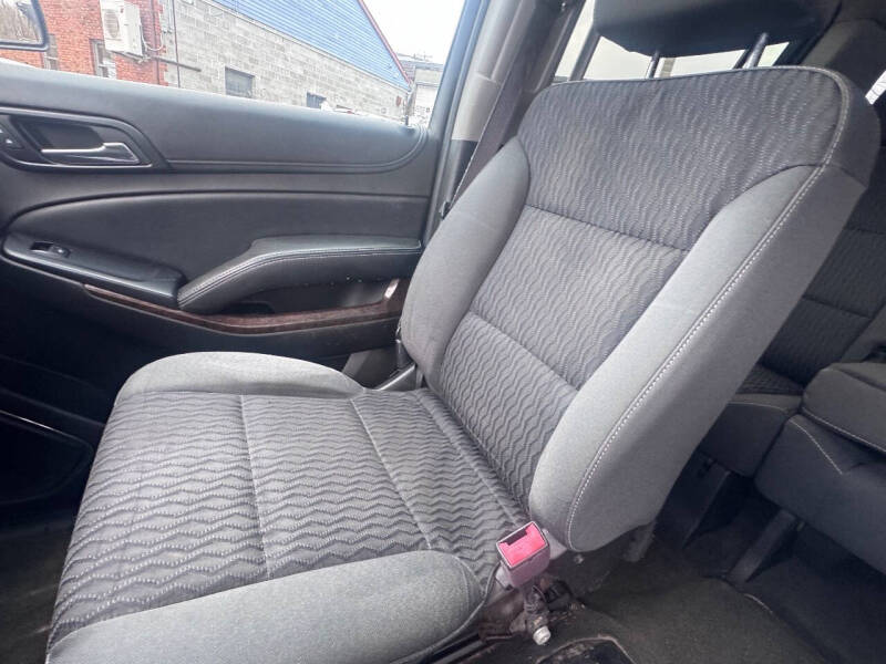 2016 Chevrolet Suburban LS