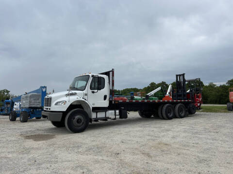 2017 Freightliner M2106 Truck