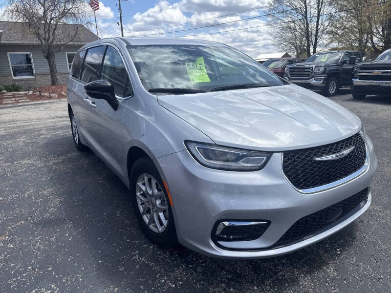 2024 Chrysler Pacifica Touring L
