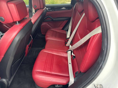 2022 Porsche Cayenne Coupe Platinum Edition