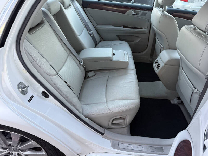 2011 Toyota Avalon Limited