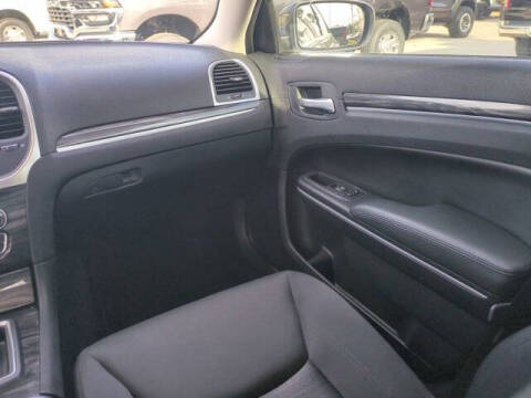 2021 Chrysler 300 Touring