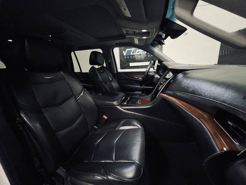 2018 Cadillac Escalade Luxury