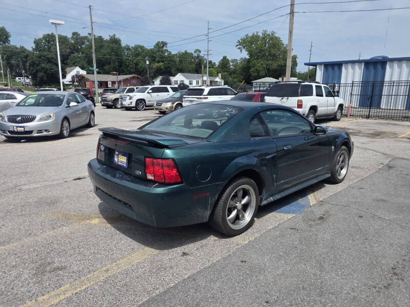 2001 Ford Mustang