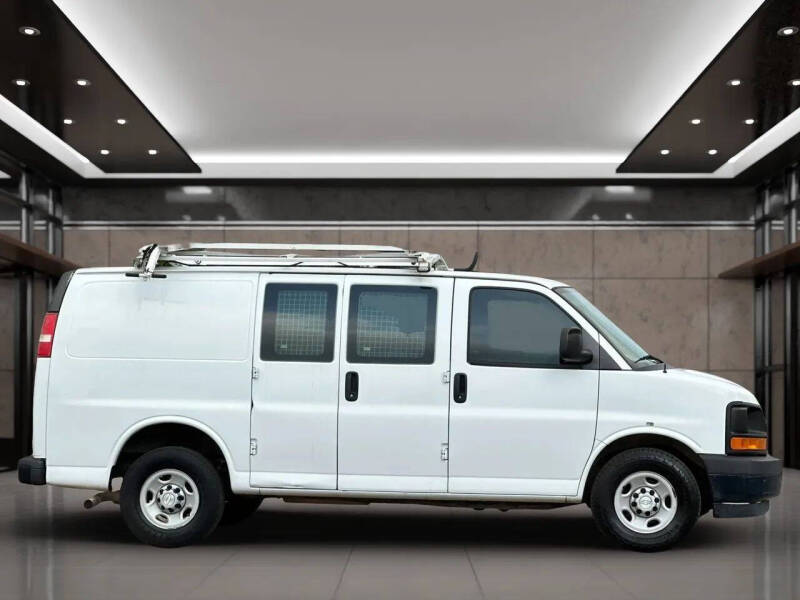 2017 Chevrolet Express 2500
