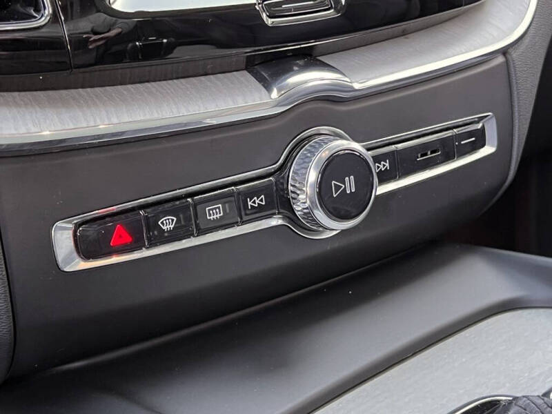 2021 Volvo XC60 T5 Inscription