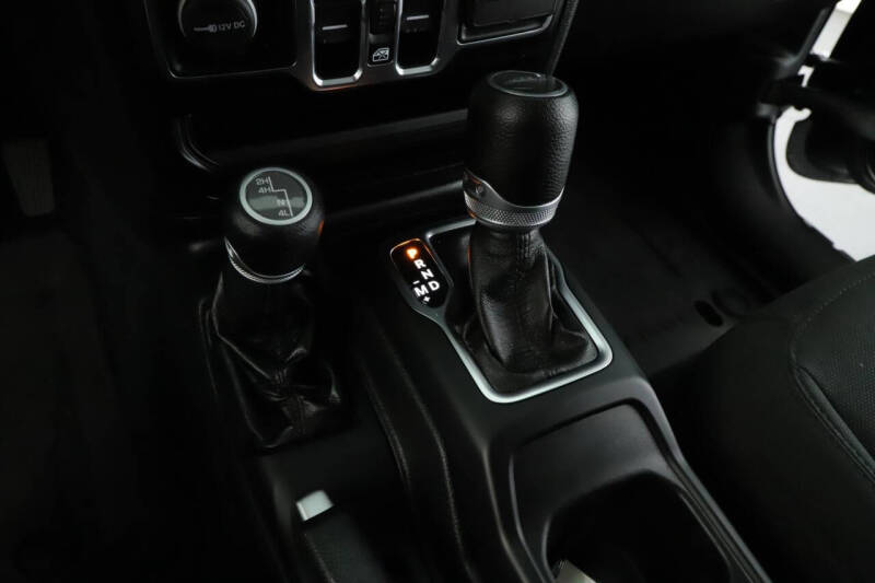 2022 Jeep Gladiator Sport