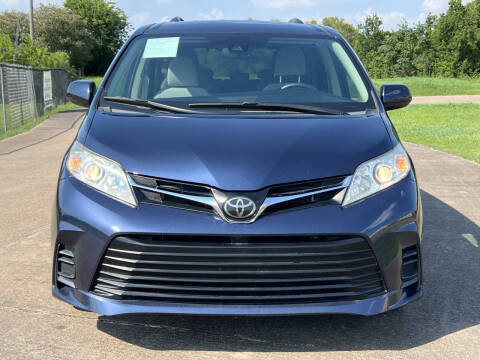 2020 Toyota Sienna LE 7-Passenger