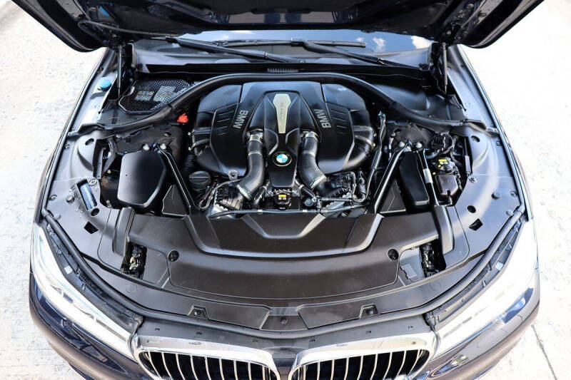 2016 BMW 7 Series 750i