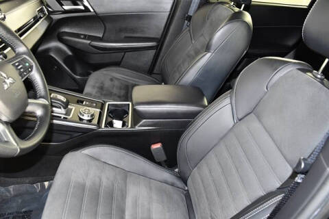 2025 Mitsubishi Outlander PHEV SE