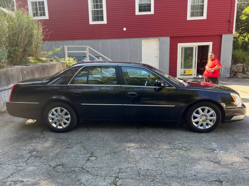 2011 Cadillac DTS Premium Collection photo 2