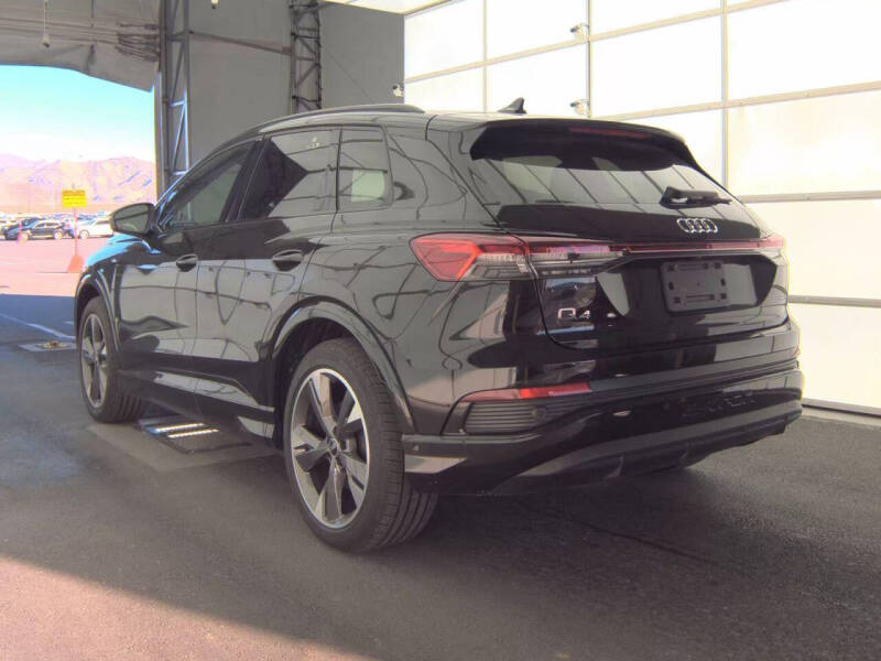 2024 Audi Q4 e-tron quattro Premium Plus 55