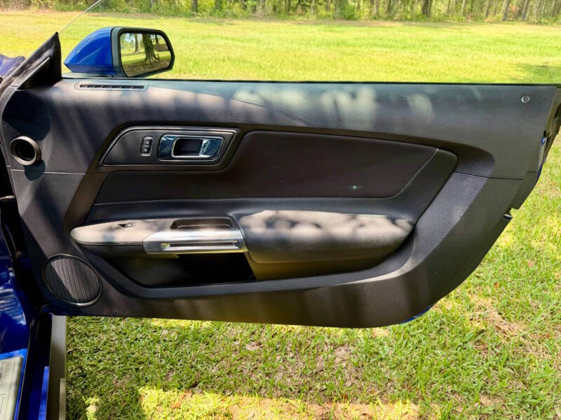 2016 Ford Mustang V6