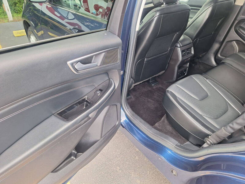 2017 Ford Edge Titanium